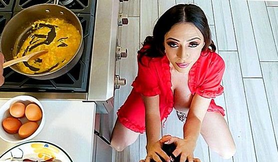 Ласкает себя и кончает, порно видео