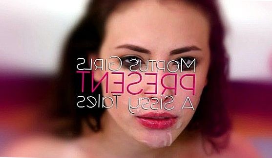 Трахает себя вибратором, порно видео