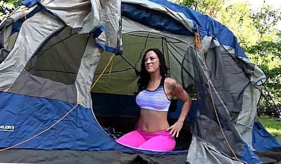 Juelz Ventura и Asa Akira ходят в гости потрахаться, порно видео