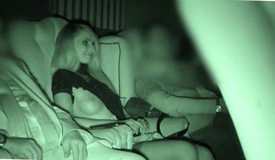 Горячая сучка делает шикарный минет из позы 69, порно видео