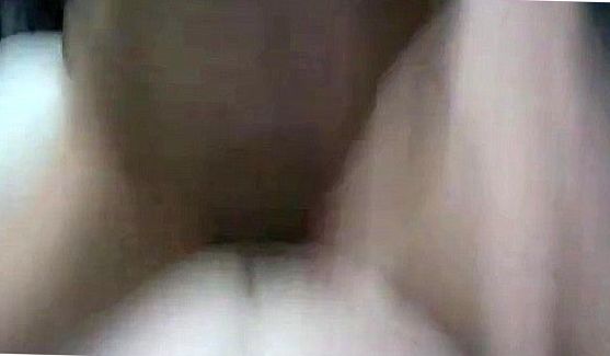 Трахает в анал своим толстым членом, порно видео