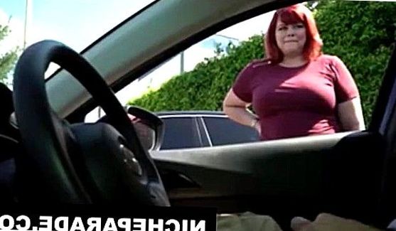 Мамочки: От запахов цветника у красотки кружится голова, побуждая ее снять с себя всю одежду, порно видео